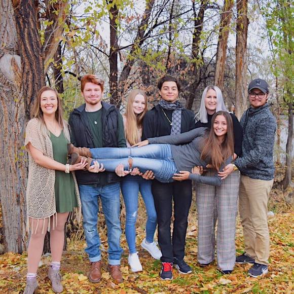 Meet your Posher, Taliece - Picture 1 of 1